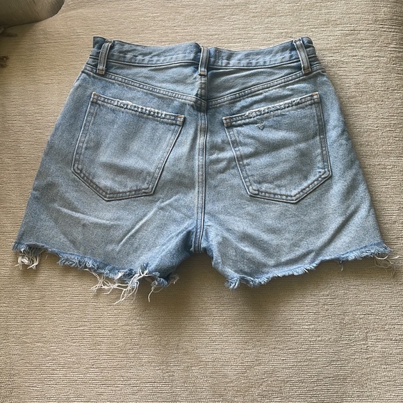 Abercrombie & Fitch High Rise 4” Shorts (lightly used!) - Picture 2 of 4